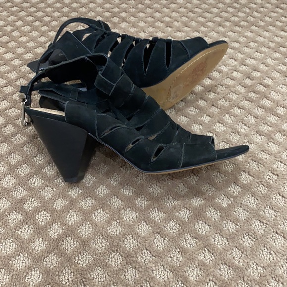 Vince Camuto Shoes - Picture 3 of 6